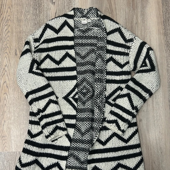 LAST CHANCE | Roxy Cardigan - Picture 1 of 4